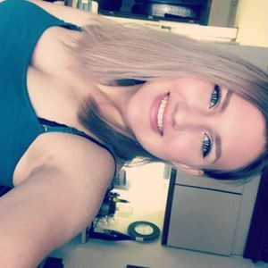 Meet your Posher, Chloe